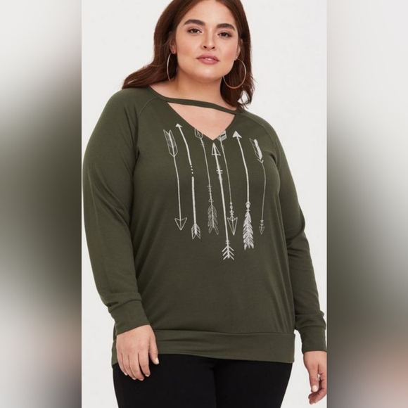 Torrid lightweight olive choker sweatshirt with arrows size 1 - Picture 2 of 6